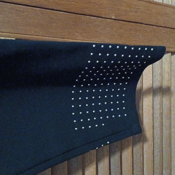 Black capris - Picture 2 of 6